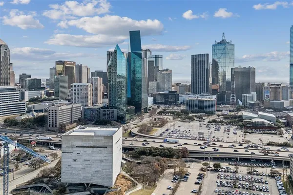 $869,900 | 2408 Victory Park Lane, Unit 838, Dallas, TX 75219