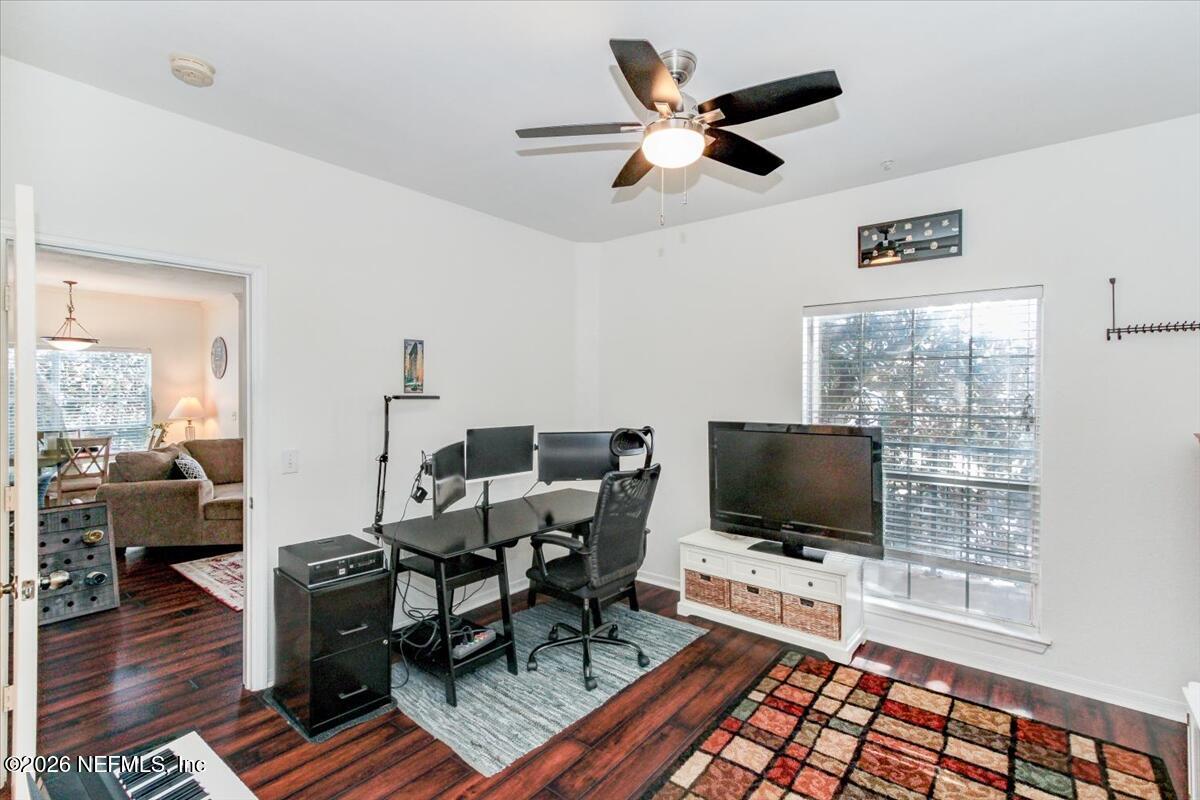 10961 Burnt Mill Road, Unit 828 Jacksonville, FL 32256 - Photo 17 of 28 2nd Bedroom