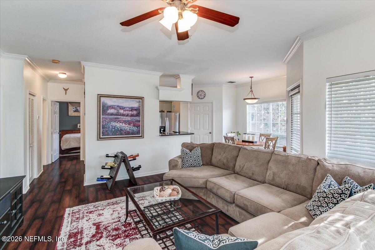 10961 Burnt Mill Road, Unit 828 Jacksonville, FL 32256 - Photo 6 of 28 Living