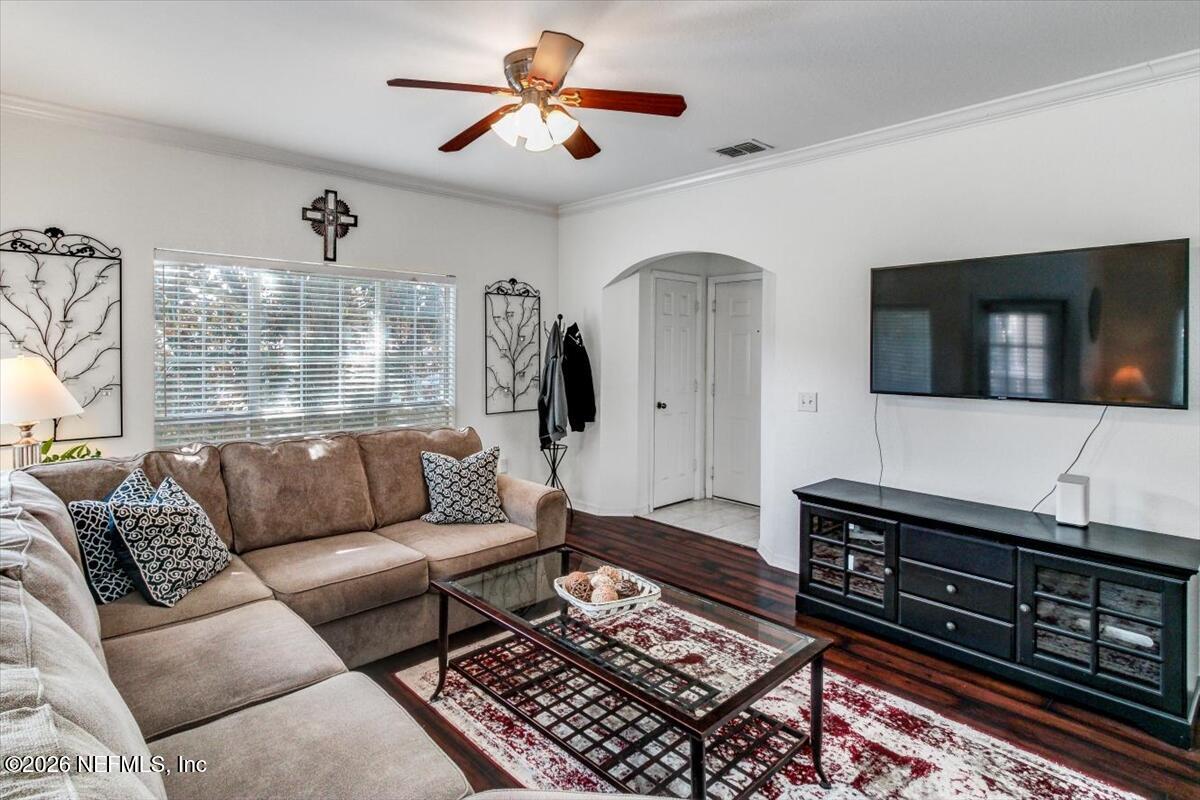 10961 Burnt Mill Road, Unit 828 Jacksonville, FL 32256 - Photo 7 of 28 Living