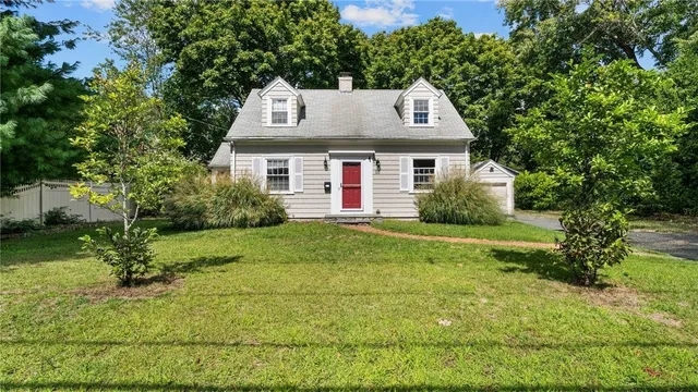 $550,000 | 55 Massasoit Avenue, Barrington, RI 02806