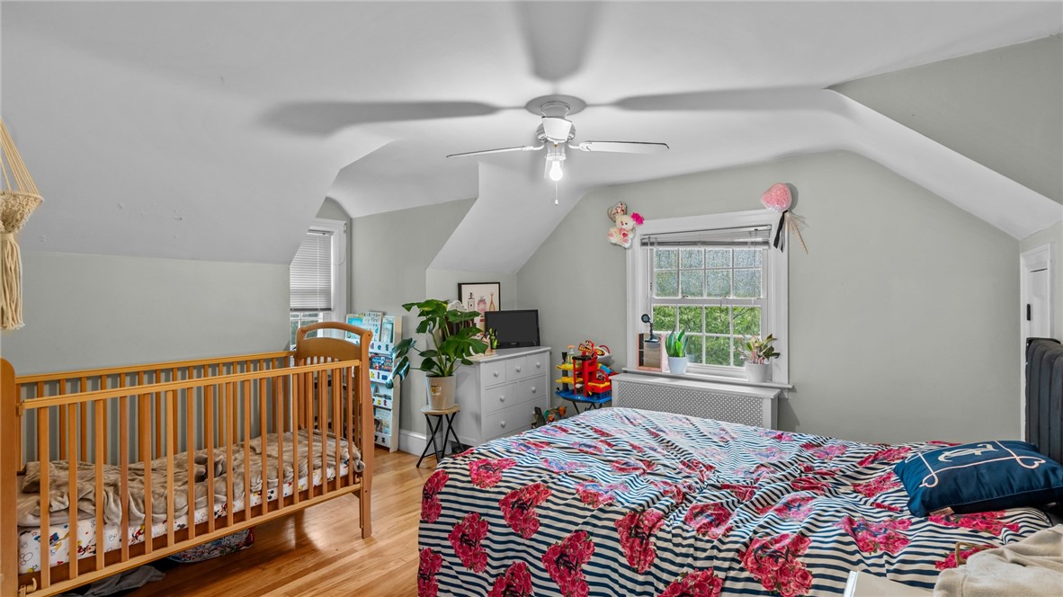 55 Massasoit Avenue Barrington, RI 02806 - Photo 13 of 24