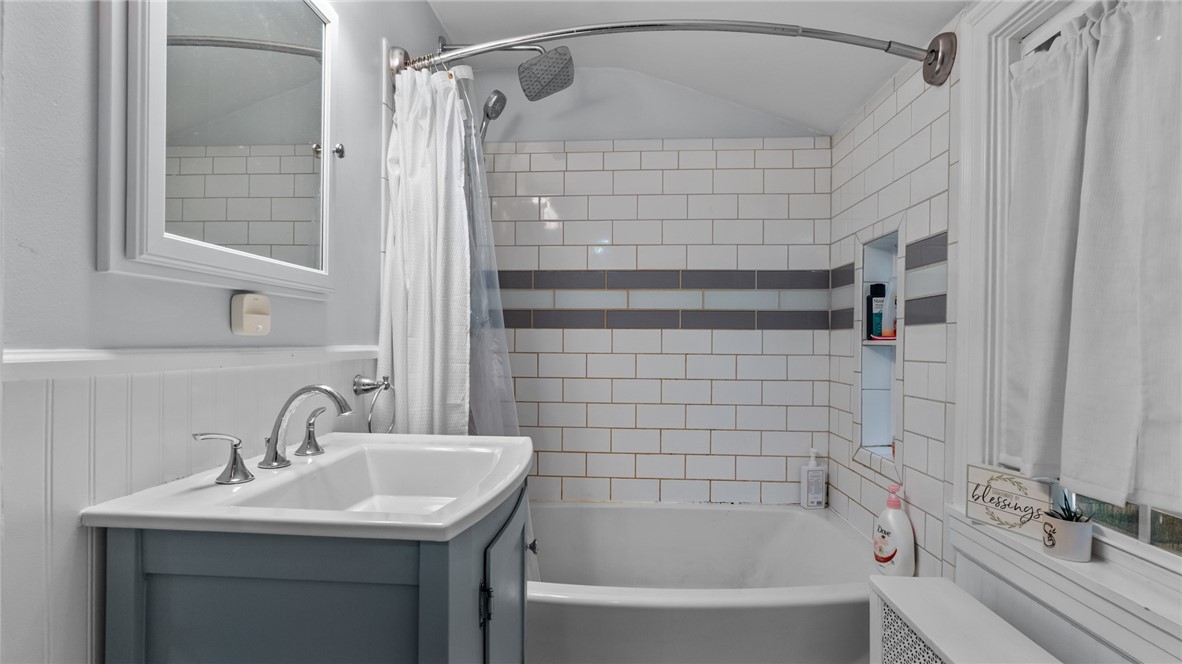 55 Massasoit Avenue Barrington, RI 02806 - Photo 15 of 24