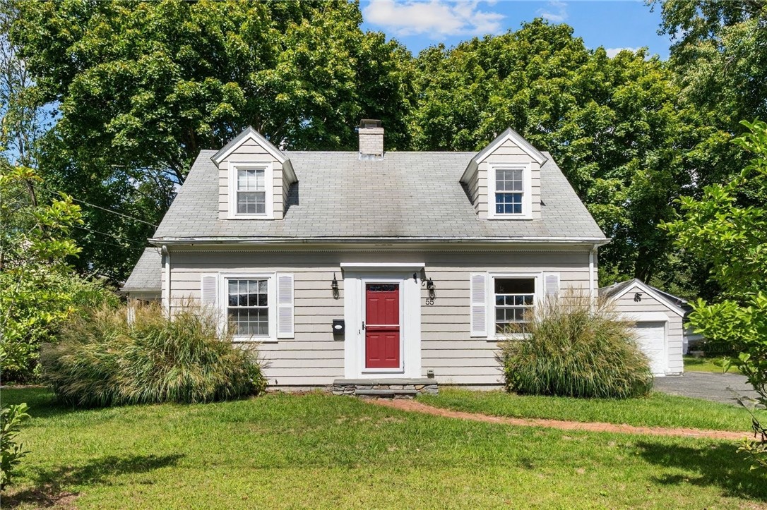 55 Massasoit Avenue Barrington, RI 02806 - Photo 2 of 24