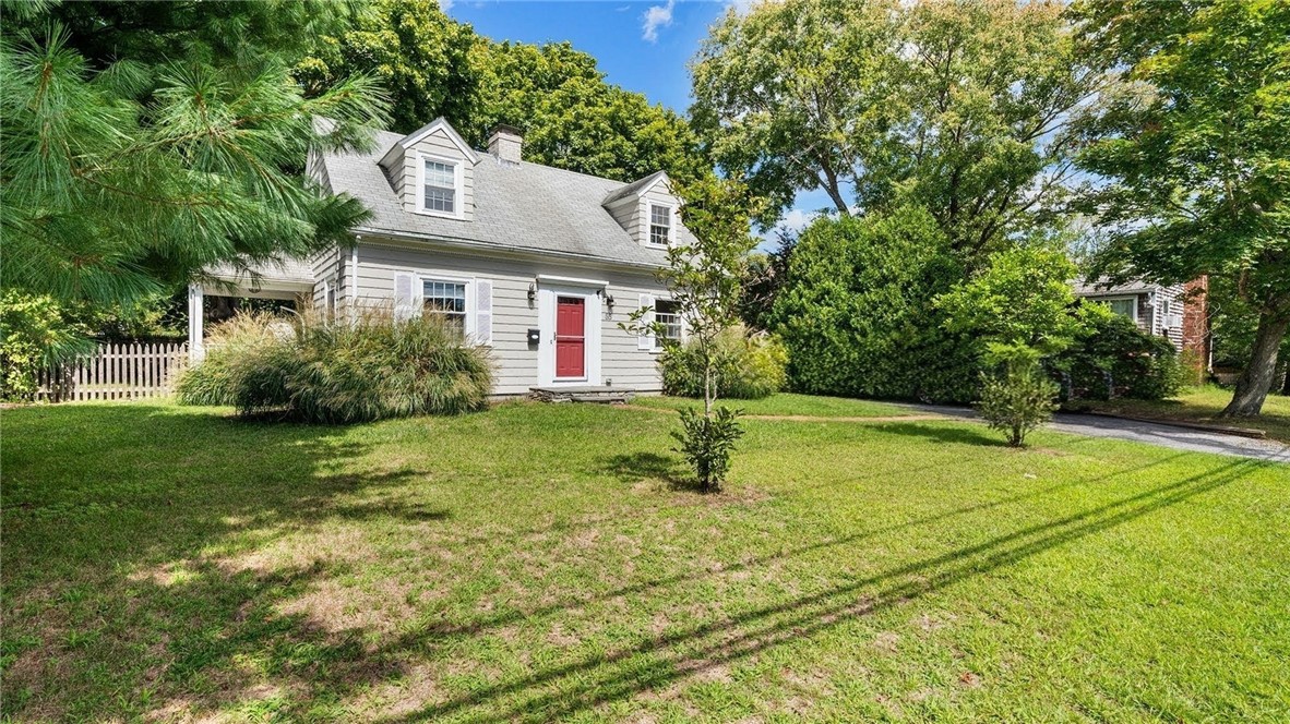 55 Massasoit Avenue Barrington, RI 02806 - Photo 3 of 24