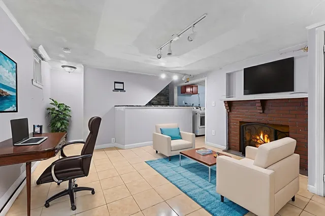 $3,800 | 20 Brae Road, Quincy, MA 02169