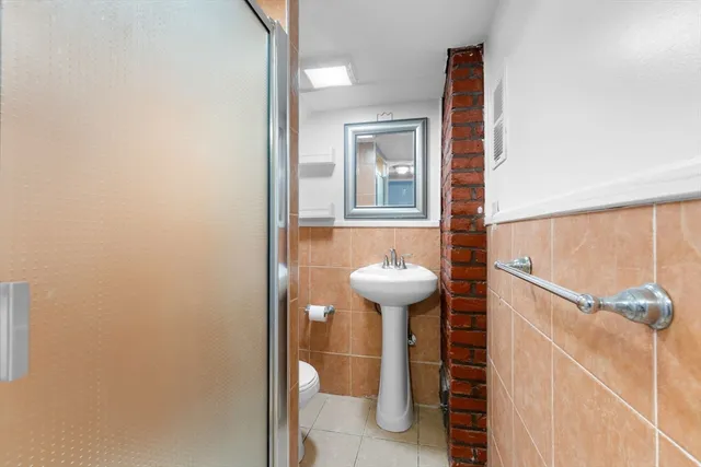 $3,800 | 20 Brae Road, Quincy, MA 02169