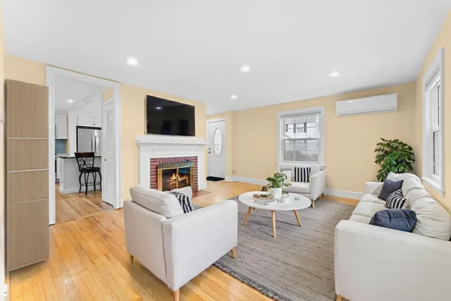 $3,800 | 20 Brae Road, Quincy, MA 02169