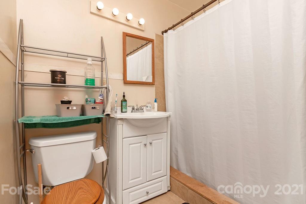 59 Fisher Road, Unit 1 Brevard, NC 28712 - Photo 12 of 15 Gallery Image 12