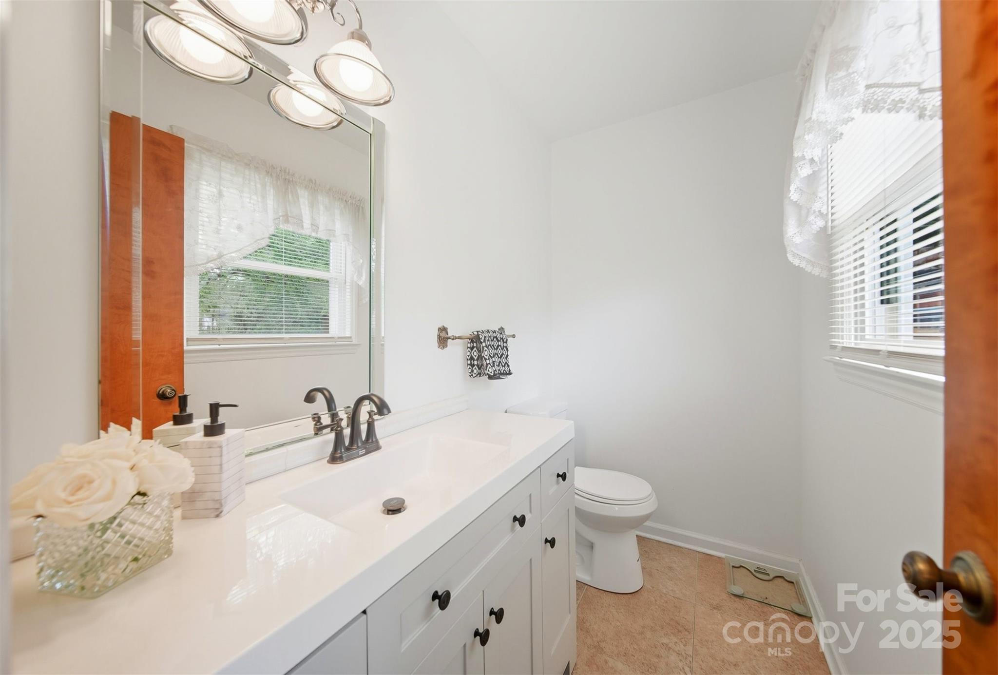 5647 Valley Field Road Southeast Hickory, NC 28602 - Photo 15 of 28 Gallery Image 15