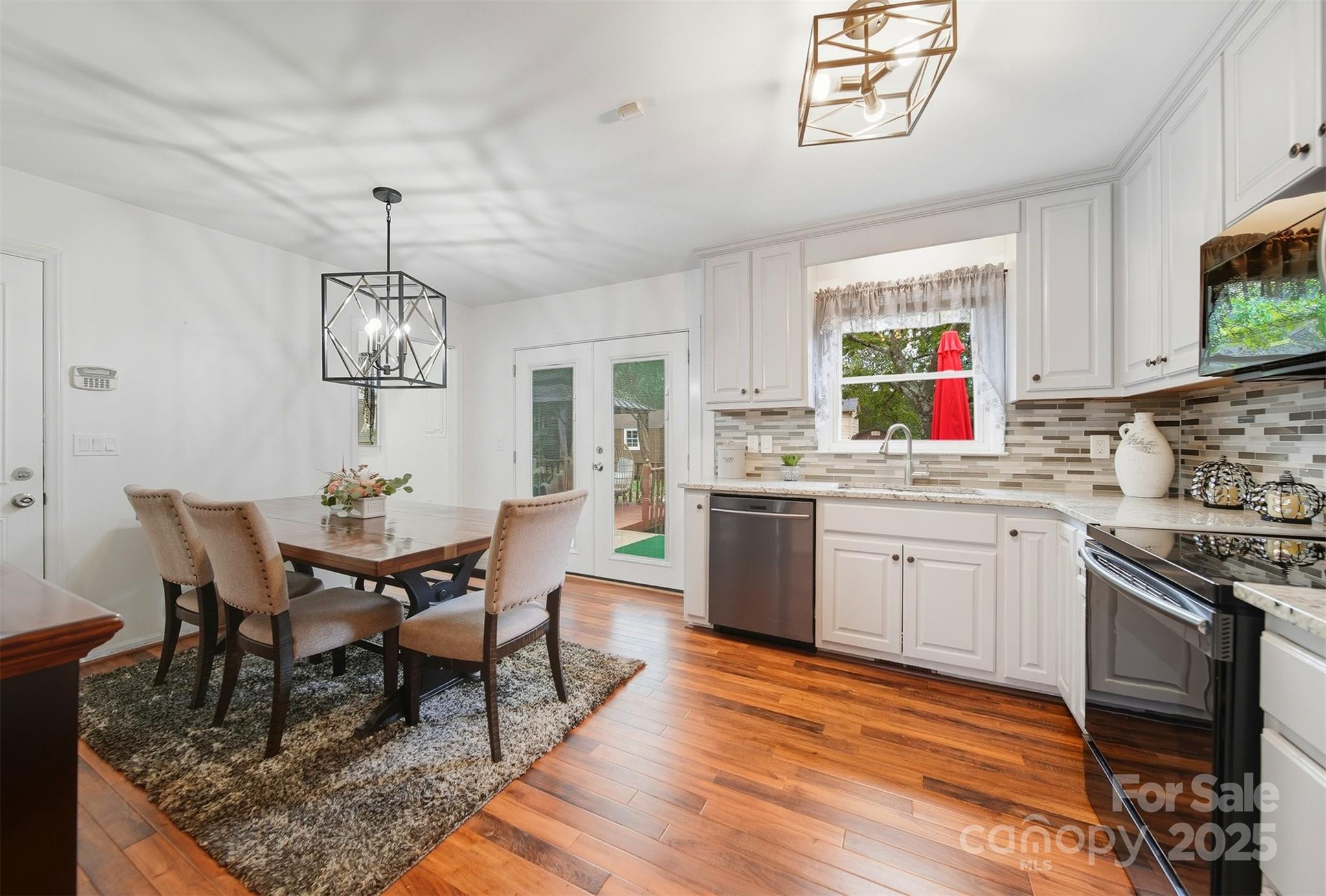 5647 Valley Field Road Southeast Hickory, NC 28602 - Photo 7 of 28 Gallery Image 7