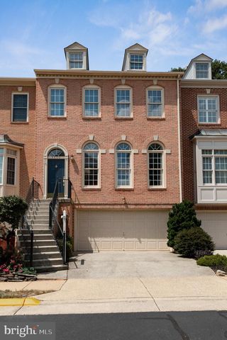 $800,000 | 8550 Westown Way, Vienna, VA 22182