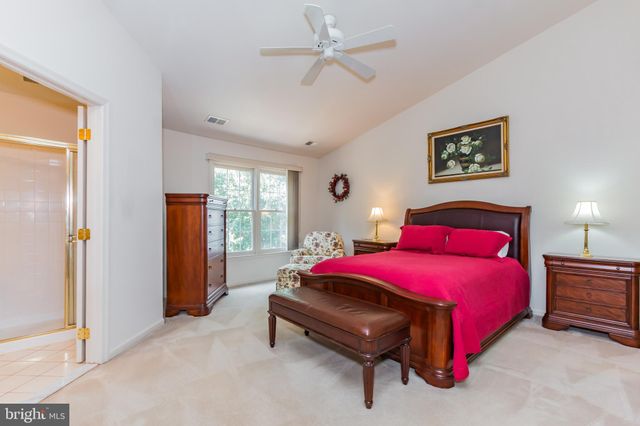 $800,000 | 8550 Westown Way, Vienna, VA 22182