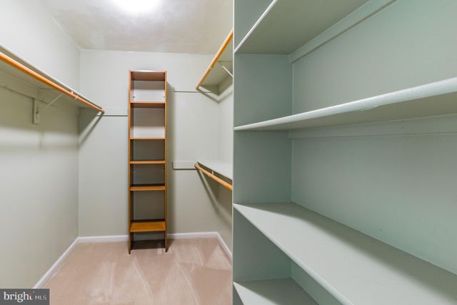 $800,000 | 8550 Westown Way, Vienna, VA 22182