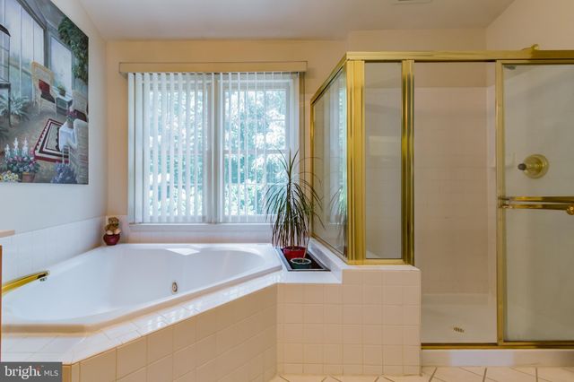 $800,000 | 8550 Westown Way, Vienna, VA 22182