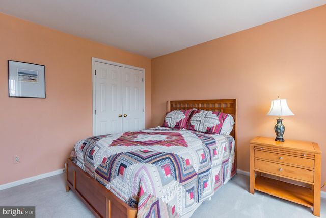 $800,000 | 8550 Westown Way, Vienna, VA 22182