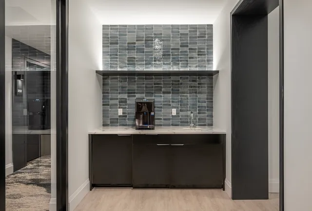 $3,200 | 93 Bennington Street, Unit 601, Revere, MA 02151