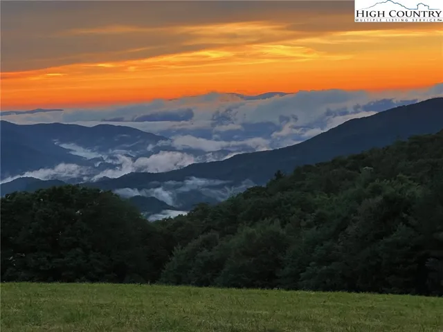 $550,000 | Rs1 Rs1 Skywest Parkway, Elk Park, NC 28622