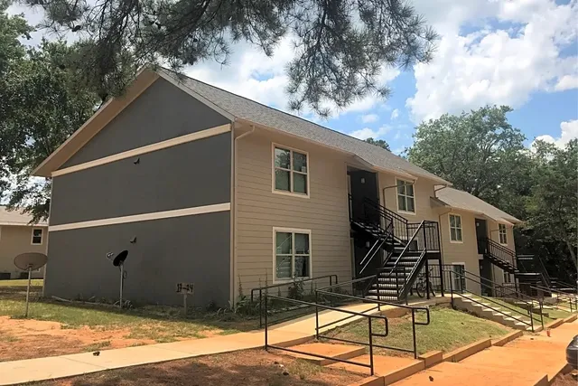 $536 | 502 West Main Street, Whitehouse, TX 75791