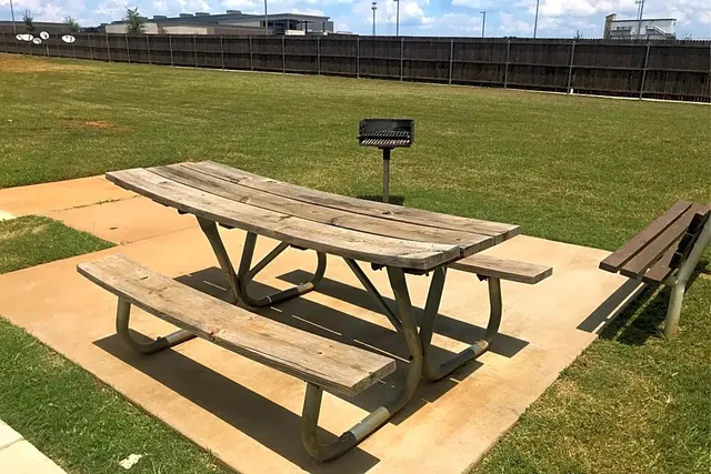 $536 | 502 West Main Street, Whitehouse, TX 75791