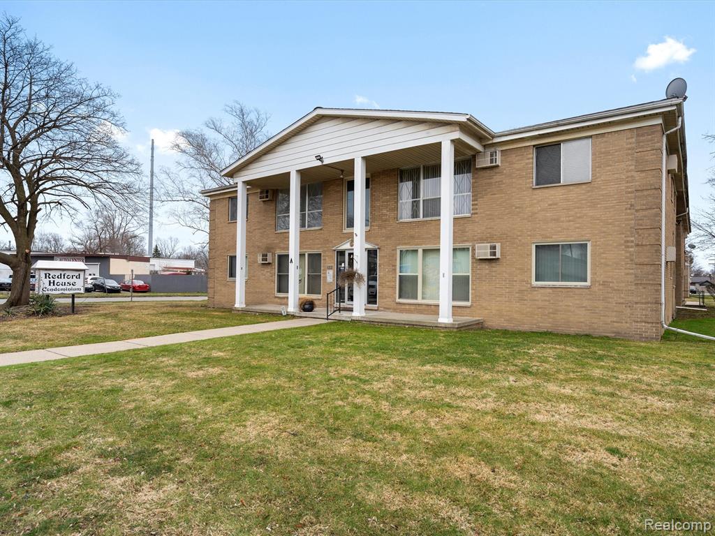 26305 West Seven Mile Road, Unit A105 Redford, MI 48240 - Photo 2 of 12