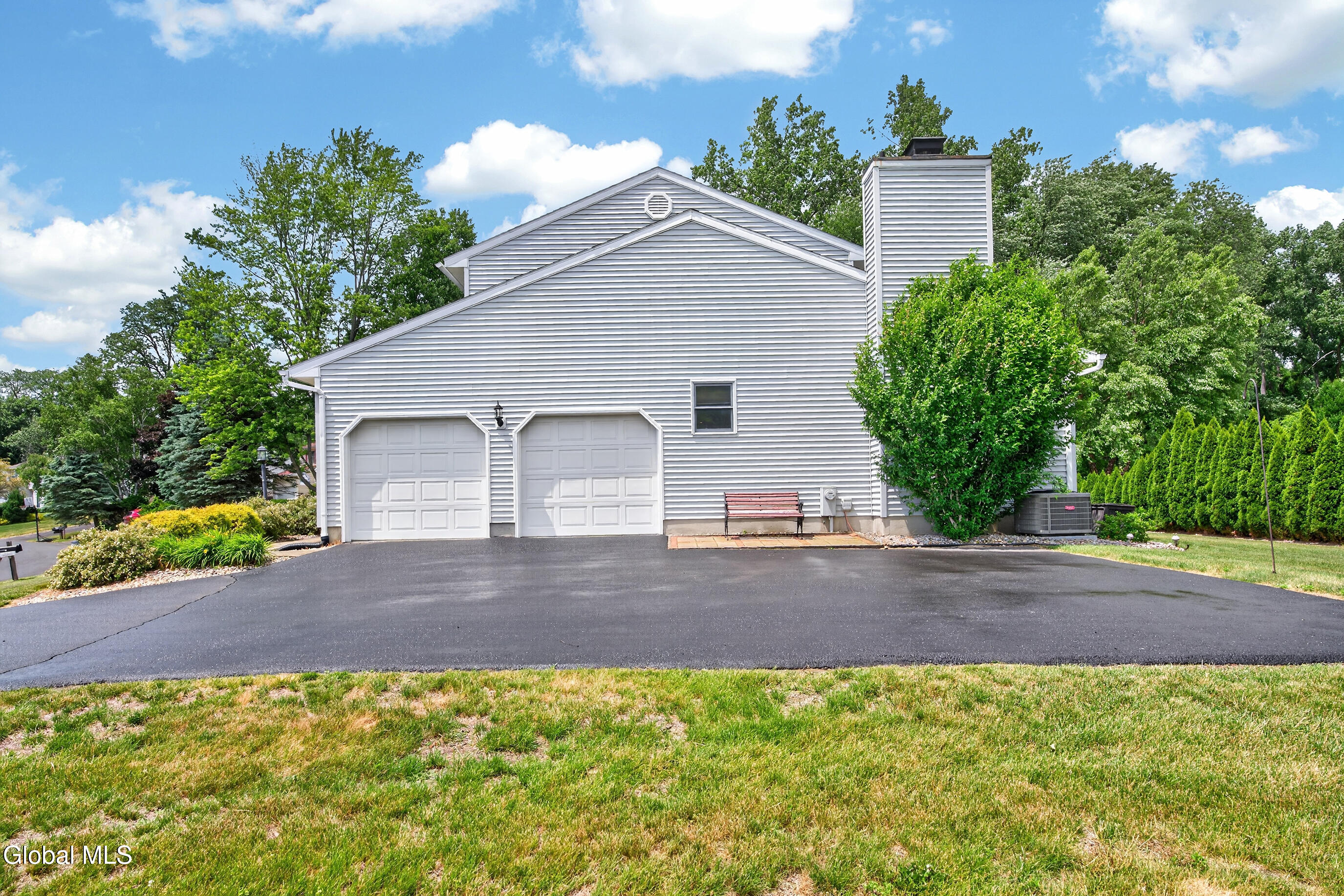 44 Mallard Road Bethlehem, NY 12077 - Photo 6 of 90 005-44-Mallard-Rd-Glenmont-NY-12077