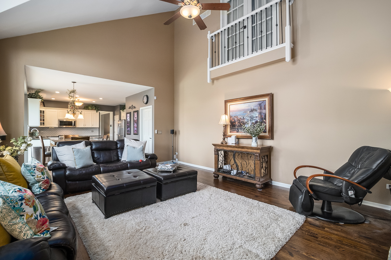 13130 Sunderlin Road Plainfield, IL 60585 - Photo 4 of 33 a living room with furniture