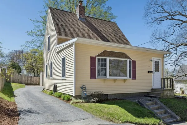 $419,900 | 139 Ararat Street, Worcester, MA 01606
