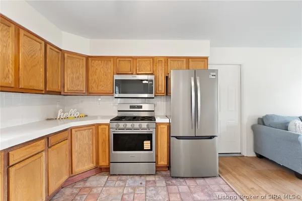 $275,000 | 407 Hemlock Road, Jeffersonville, IN 47130
