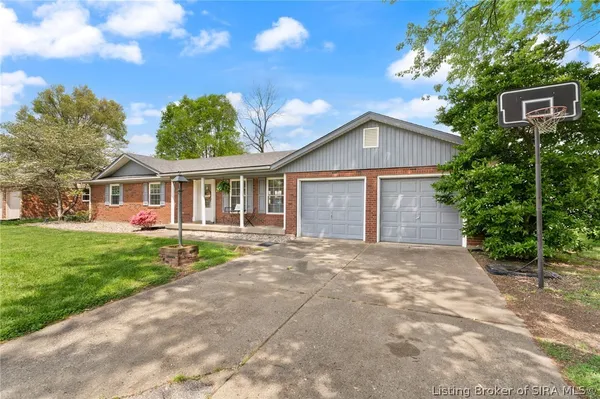 $275,000 | 407 Hemlock Road, Jeffersonville, IN 47130