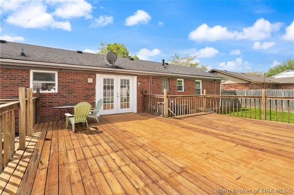 $275,000 | 407 Hemlock Road, Jeffersonville, IN 47130