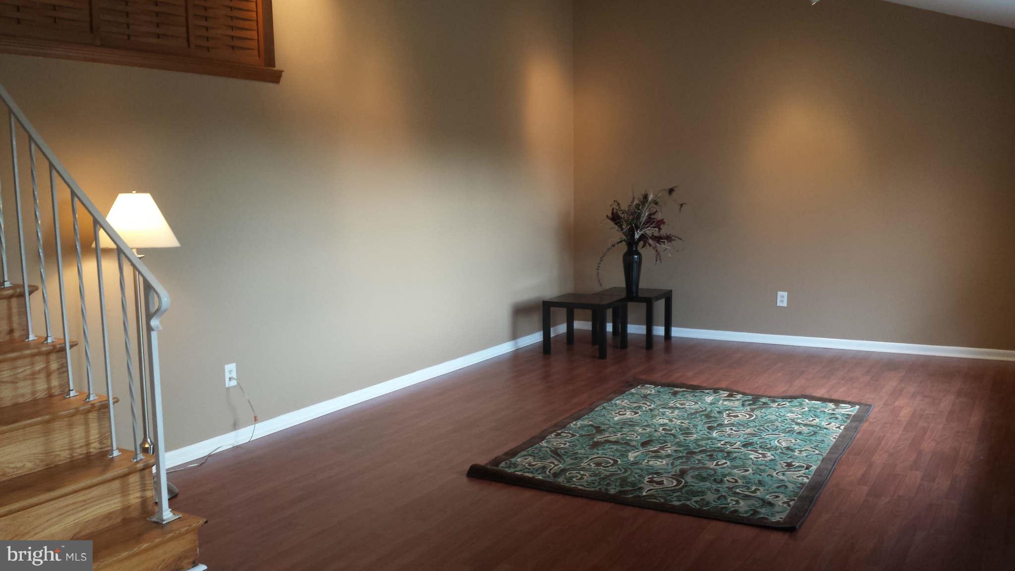 7904 Brookhaven Road Baltimore, MD 21244 - Photo 2 of 7 Living Room