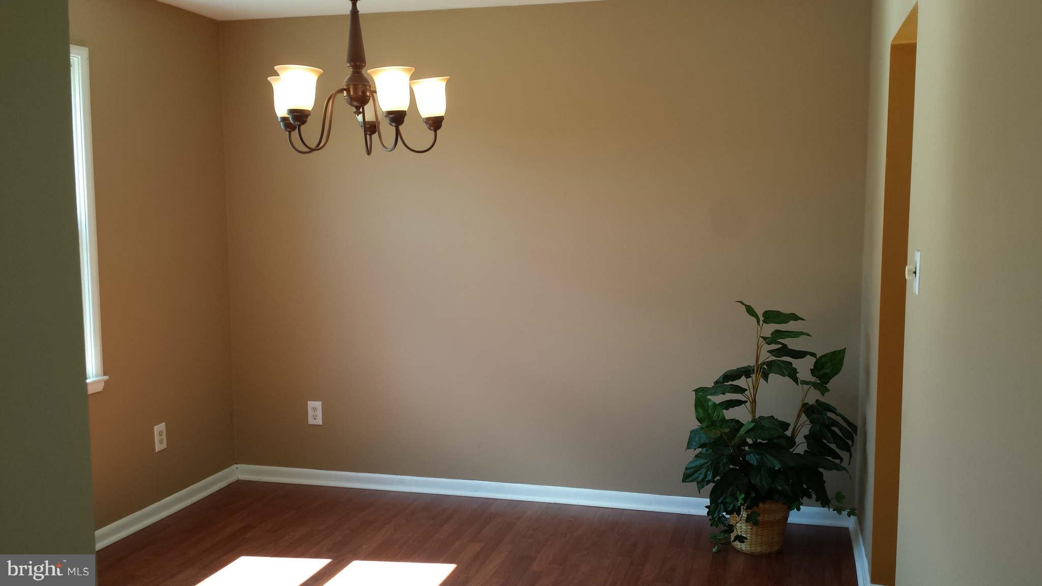 7904 Brookhaven Road Baltimore, MD 21244 - Photo 3 of 7 Dining Room