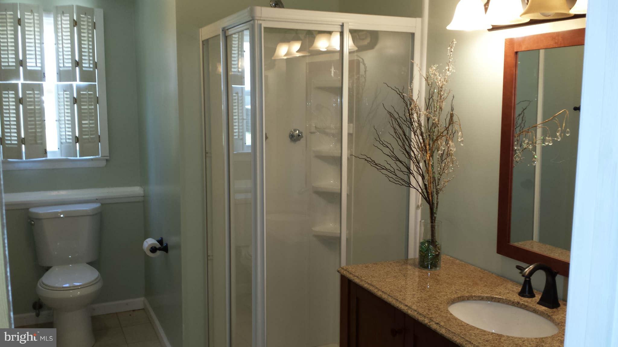 7904 Brookhaven Road Baltimore, MD 21244 - Photo 4 of 7 Bath