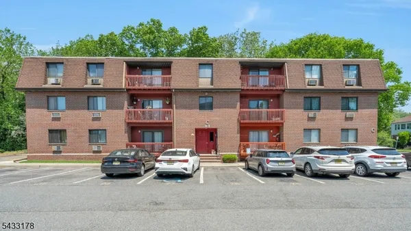 $349,900 | 666 Mill Street, Belleville, NJ 07109