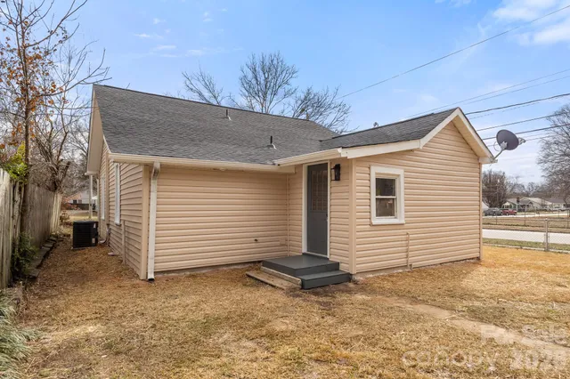 $225,000 | 330 South Stonewall Street, Rock Hill, SC 29730