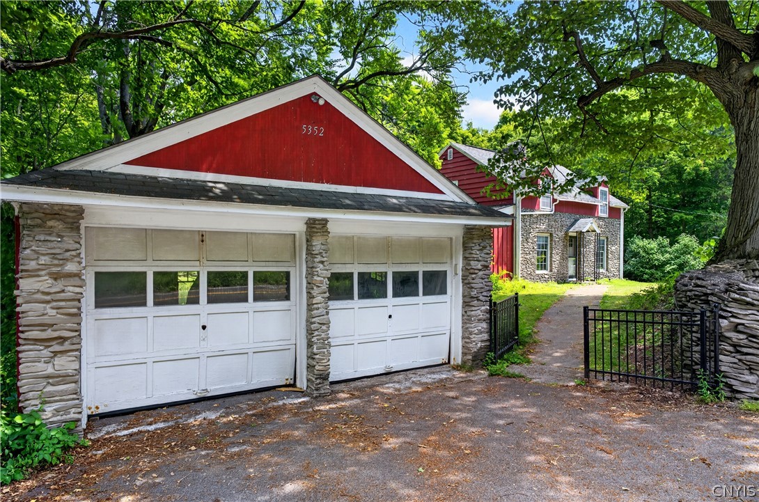 5352 Onondaga Road Syracuse, NY 13219 - Photo 6 of 49