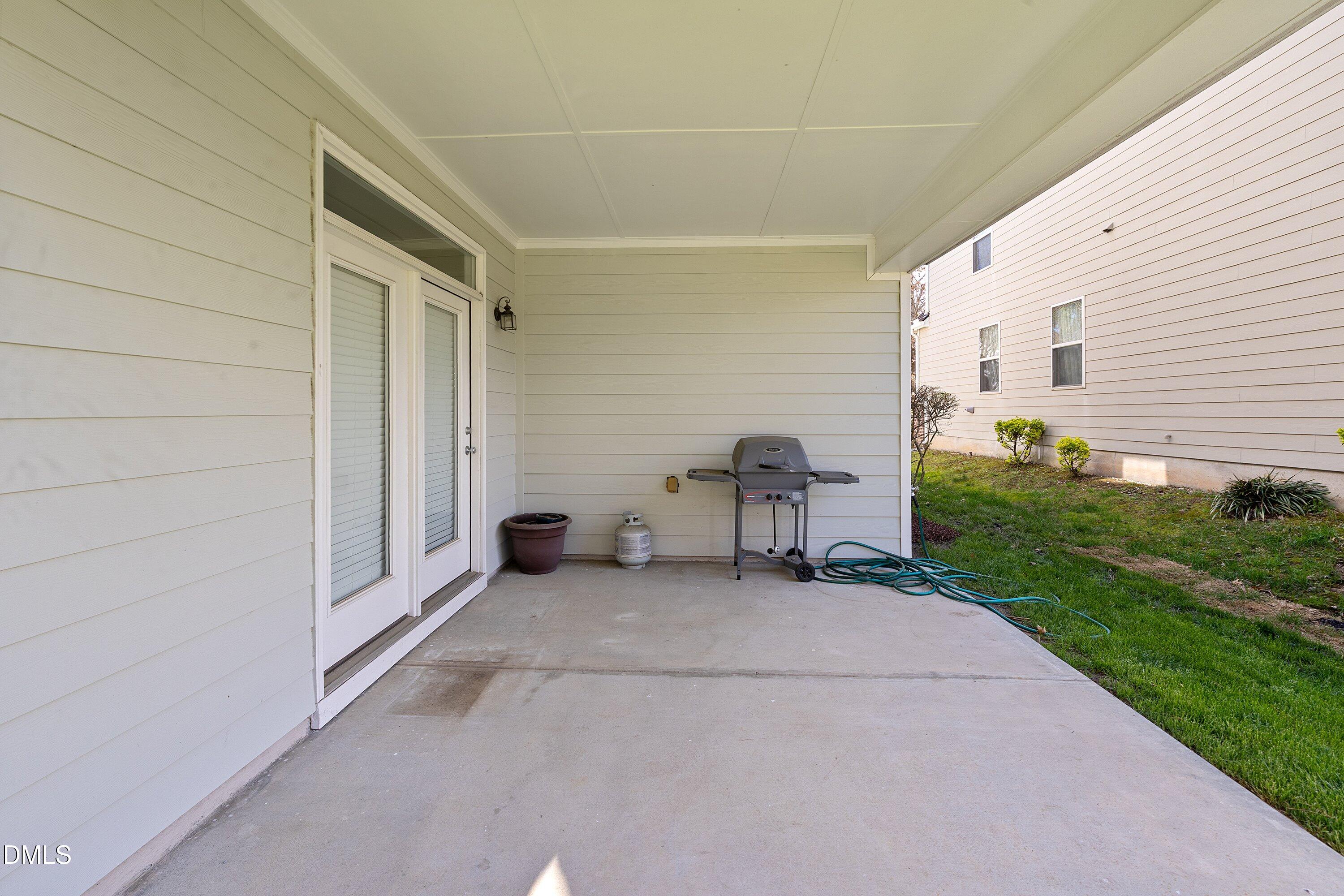 313 New Milford Road Cary, NC 27519 - Photo 31 of 54 36-313 New Milford_5407