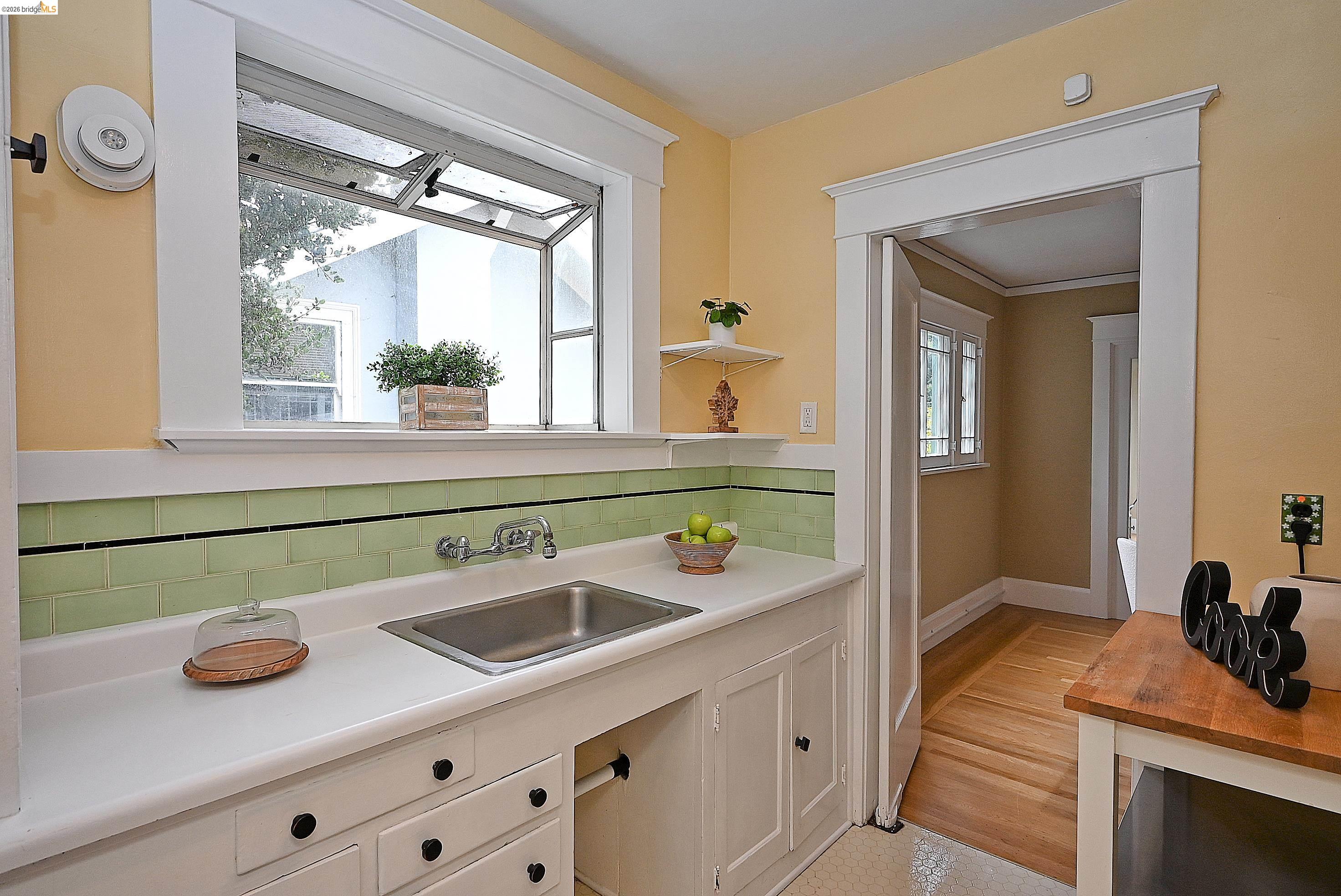 1301 Bonita Avenue, Unit 3 Berkeley, CA 94709 - Photo 28 of 48 Kitchen