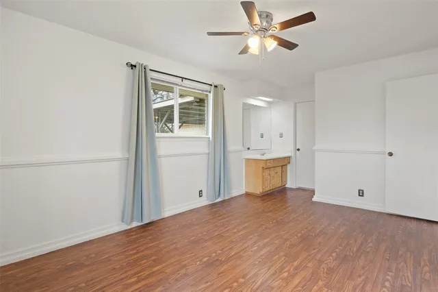 $415,000 | 136 Louise Ritter Drive, Red Oak, TX 75154