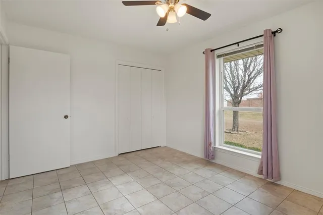 $415,000 | 136 Louise Ritter Drive, Red Oak, TX 75154