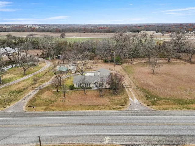 $415,000 | 136 Louise Ritter Drive, Red Oak, TX 75154