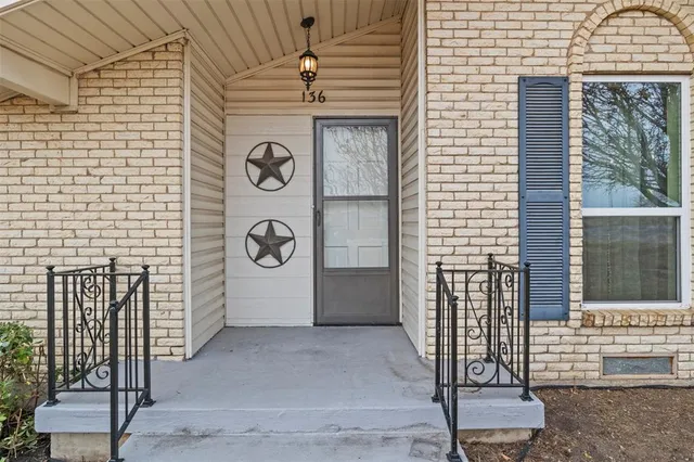 $415,000 | 136 Louise Ritter Drive, Red Oak, TX 75154