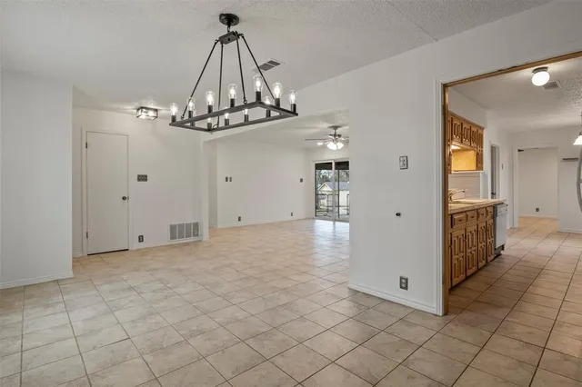 $415,000 | 136 Louise Ritter Drive, Red Oak, TX 75154