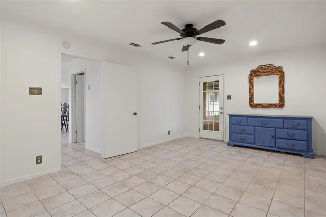 $415,000 | 136 Louise Ritter Drive, Red Oak, TX 75154