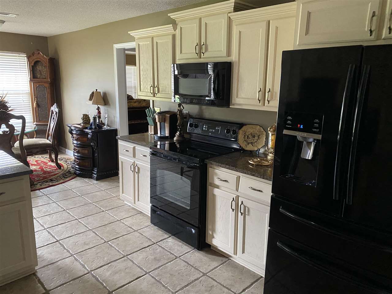 9430 Grove Road Memphis, TN 38016 - Photo 3 of 15 Gallery Image 3