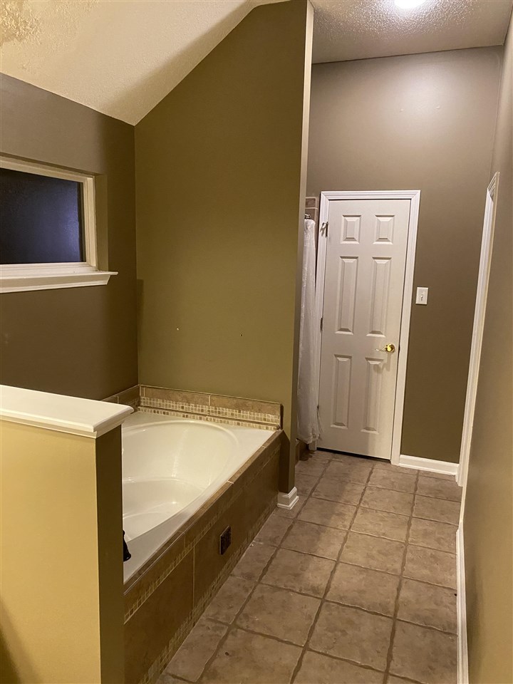 9430 Grove Road Memphis, TN 38016 - Photo 8 of 15 Gallery Image 8