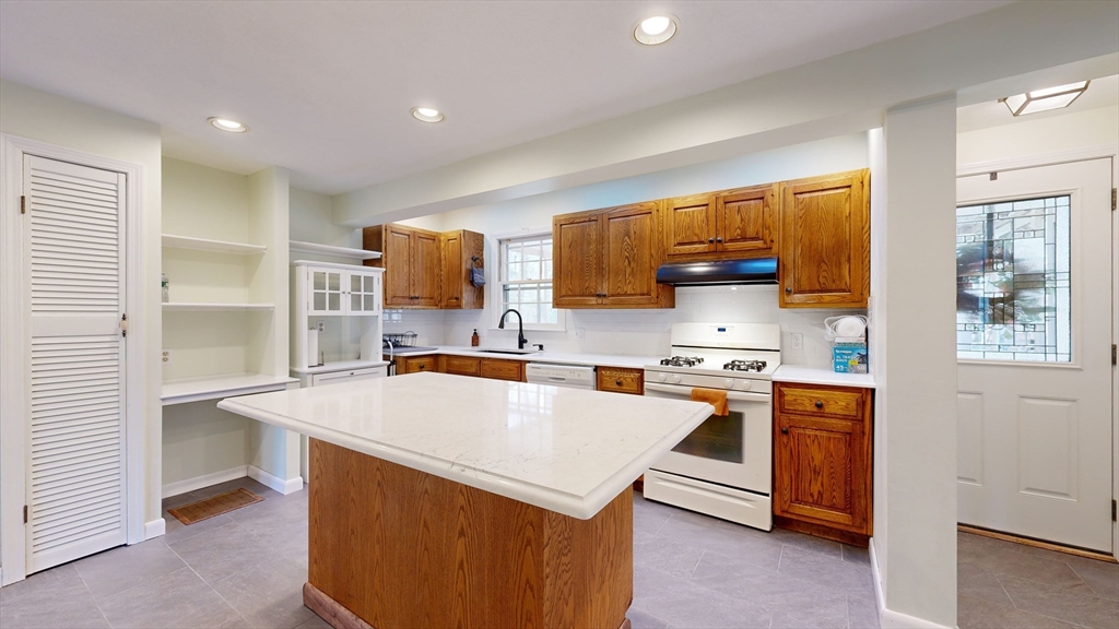 133 Chestnut Street Upton, MA 01568 - Photo 10 of 40 Gallery Image 10