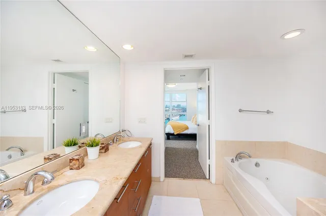 $4,500 | 50 Biscayne Boulevard, Unit 4104, Miami, FL 33132