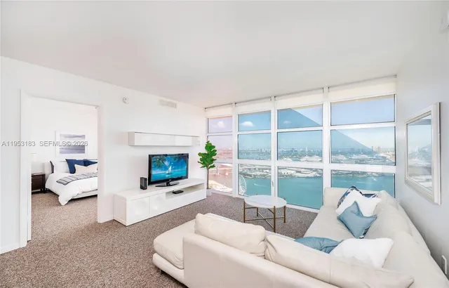 $4,500 | 50 Biscayne Boulevard, Unit 4104, Miami, FL 33132